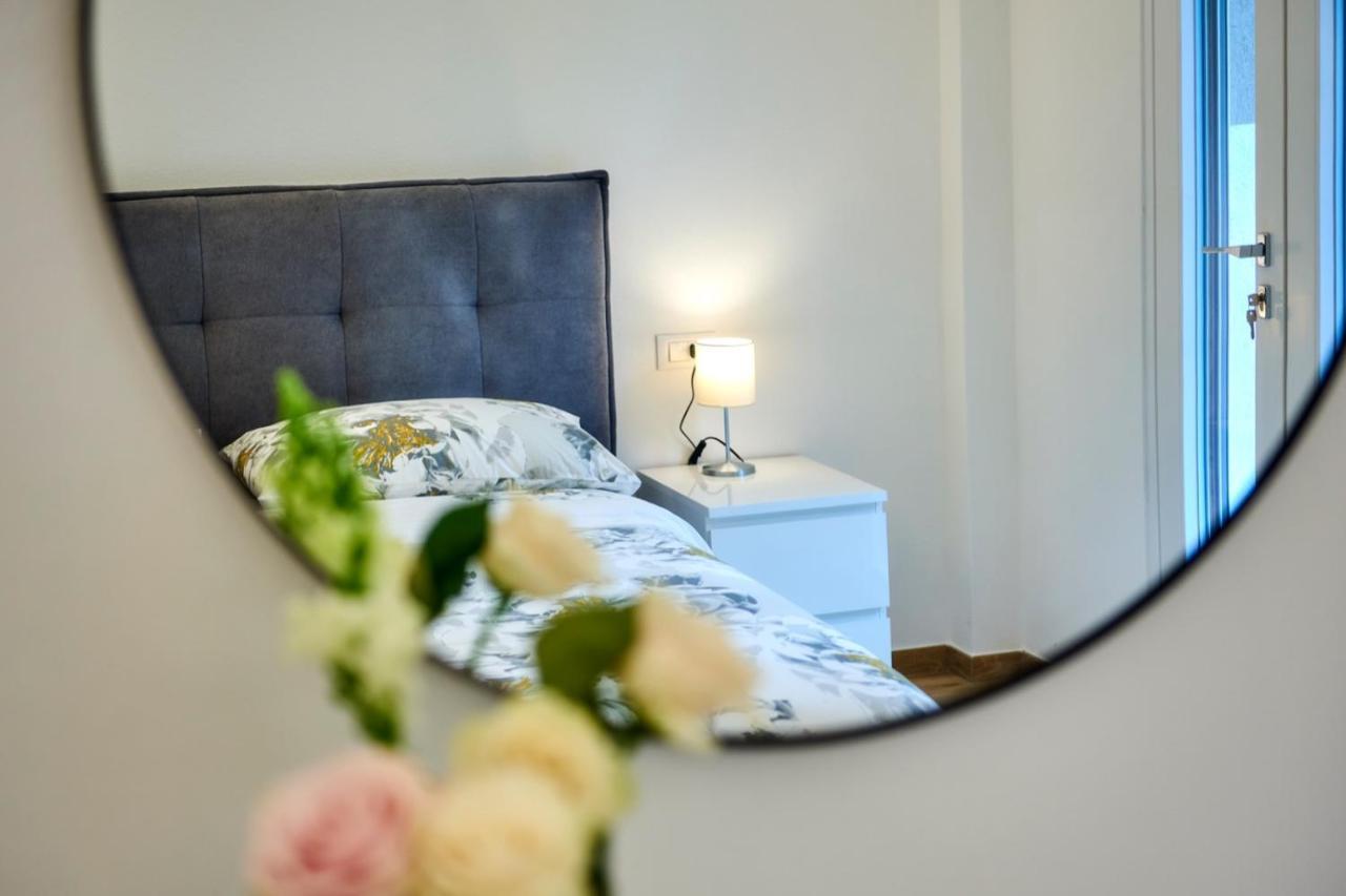 La Casa Di Lucia Apartment Lierna Luaran gambar